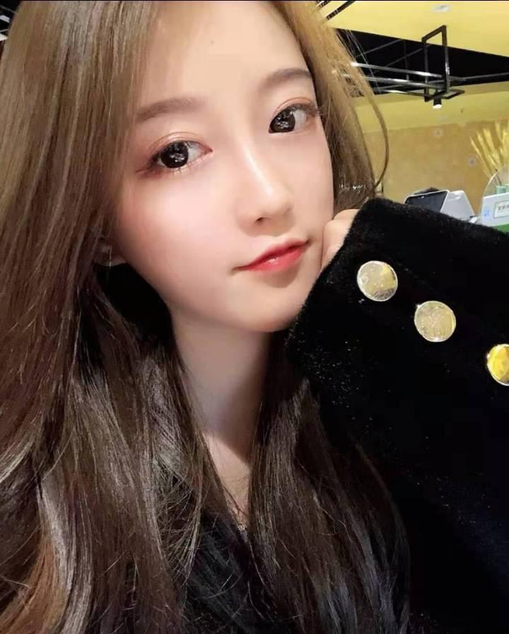 性格好、胸大、颜值高玩的开