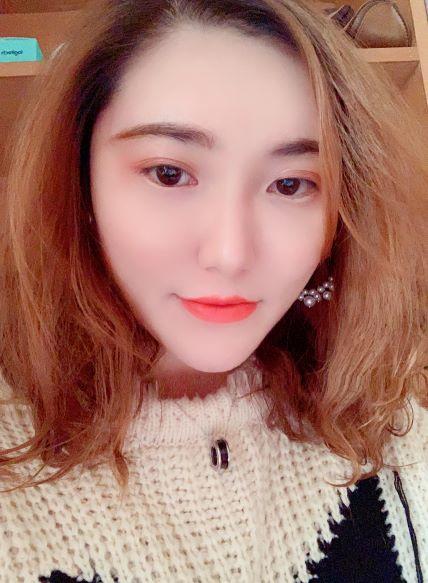 性价比很高很风Sao的小姐姐